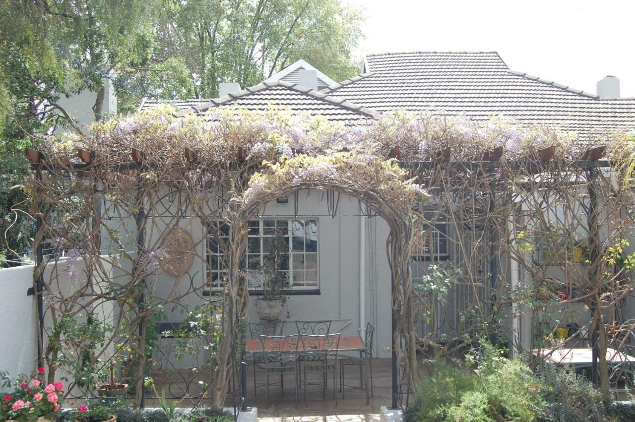 Twickenham Guest House Йоханесбург Екстериор снимка